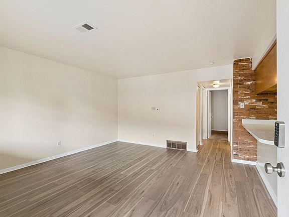 4th image of 357-363 E 14th Ave #363-2B