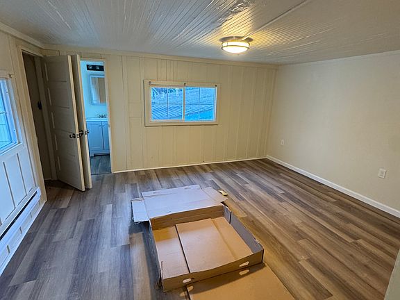 3rd image of 14615 River Rd #D