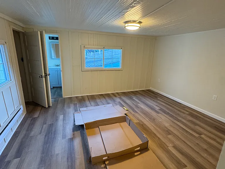 14615 River Rd #D — Photo 3