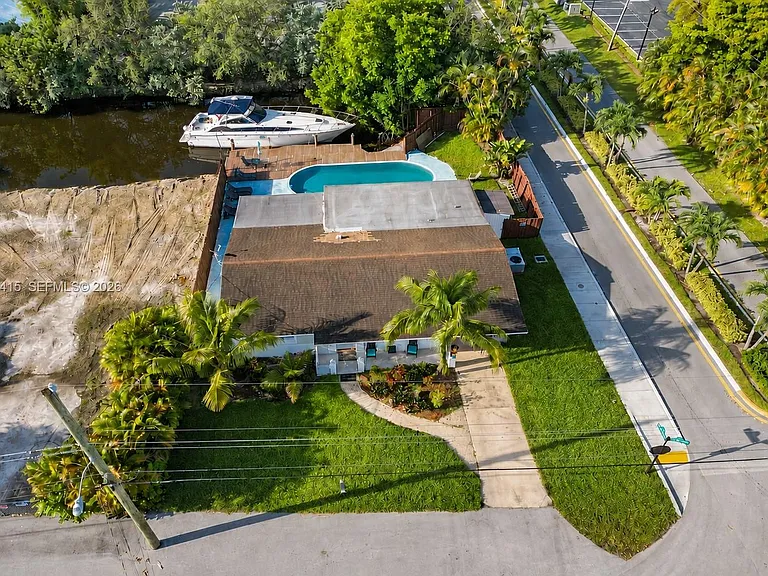 3730 SW 47th Ct — Photo 3