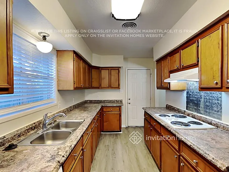 1908 Sunset Ct N — Photo 9