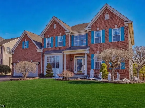 4 ELM DR, Clinton Twp., NJ 08809