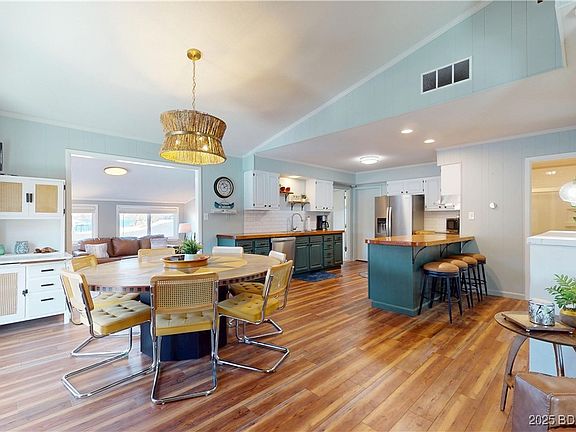 5th image of 285 Liahona Cir