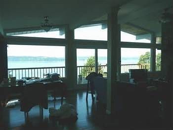 4th image of 789 Leschi Way