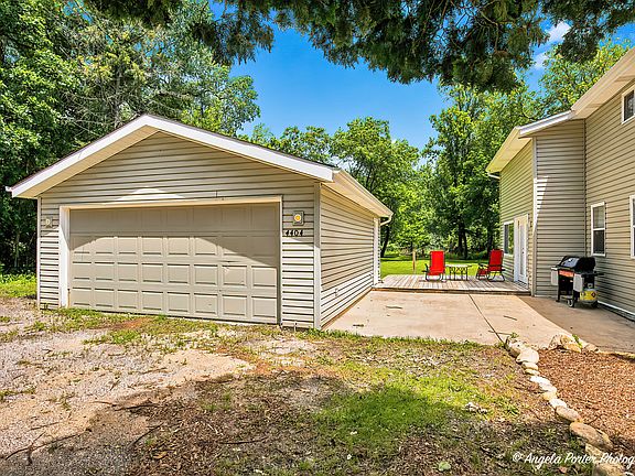 2nd image of 4404 Giant Oak Dr