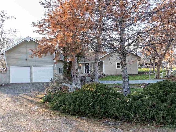 3rd image of 55806 N Careywood Dr NE
