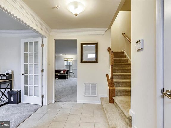 2nd image of 5424 Doubleday Ln