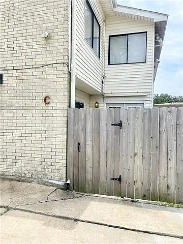 724 Vouray Dr #C — Photo 17