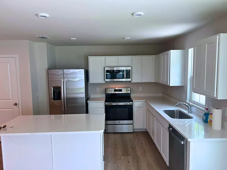 168 Sarnesfield Way — Photo 8