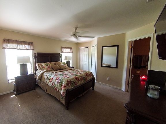 5th image of 3231 NW Juanita Pl