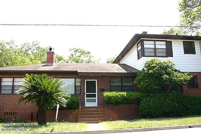1st image of 2902 Oak St
