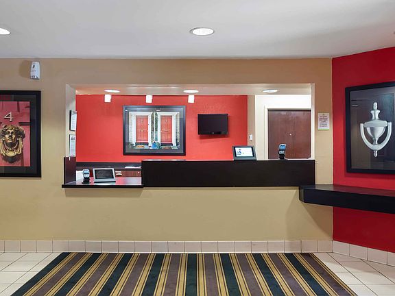Lobby and Guest Check-in
