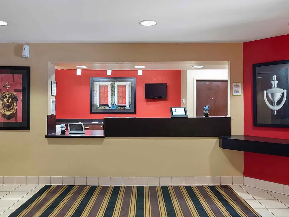 Lobby and Guest Check-in