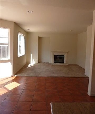5th image of 888 Meadow View Dr