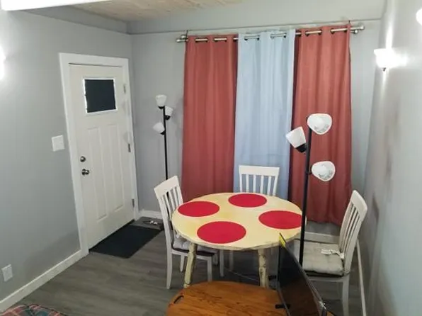 1303 W Scott St, Tivoli, TX 77990