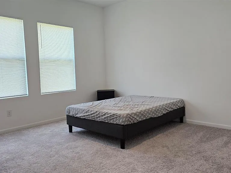 419 Conway Ave — Photo 12