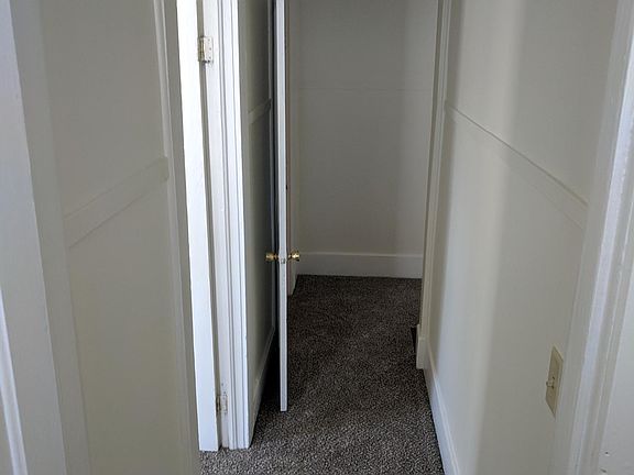 3rd image of 2809 Vine St