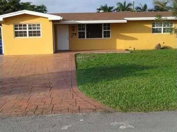 8841 NW 14th St, Hollywood, FL 33024