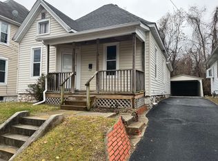 1128 W 9th St, Alton, IL 62002