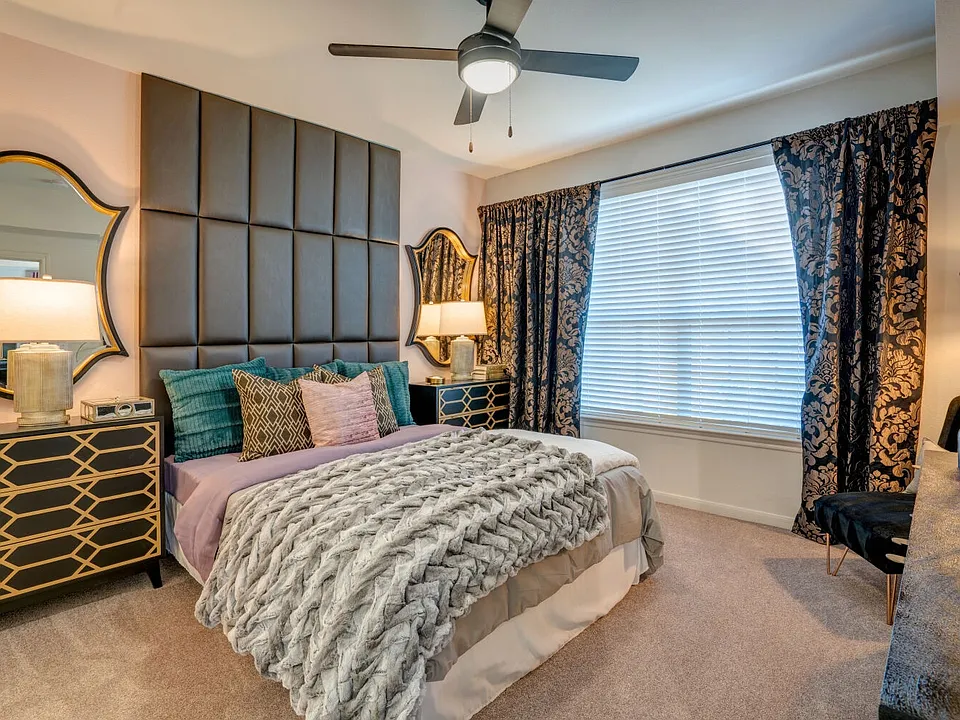 Duo West Champions apartments community photo