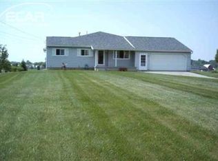 10082 E Richfield Rd, Davison, MI 48423