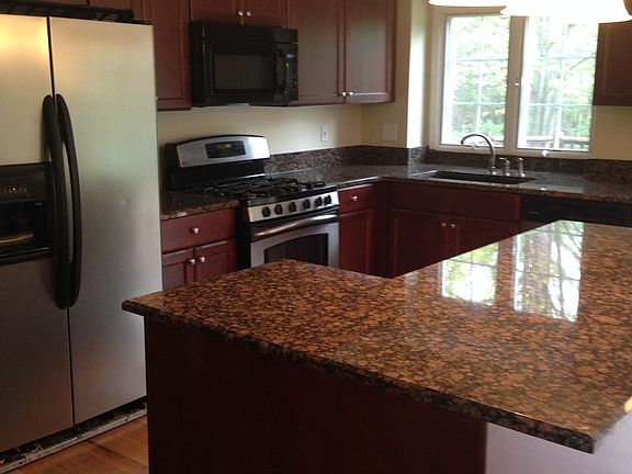 4th image of 1864 Midchester Dr