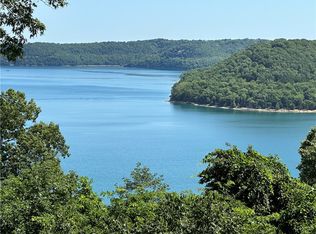 236 Ridge Rd, Eureka Springs, AR 72631