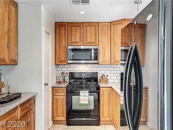 5th image of 2112 Conchita St