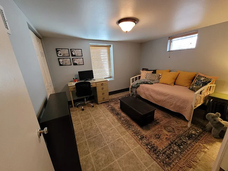 1517 Steele St — Photo 13