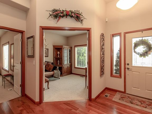 5th image of 15021 148th Avenue Ct E