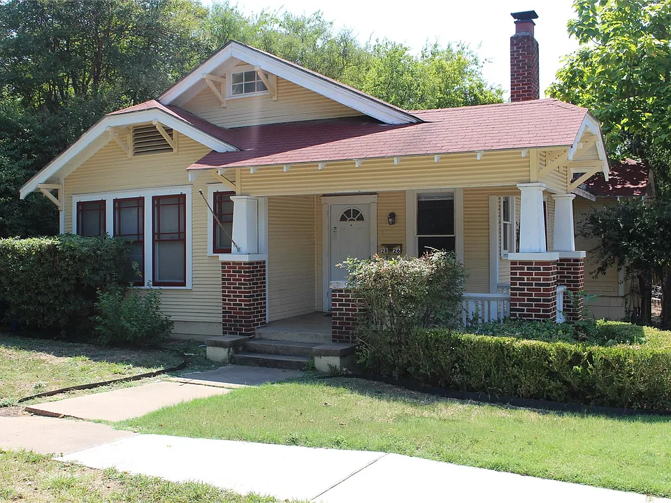 2826 Salado Street 2833