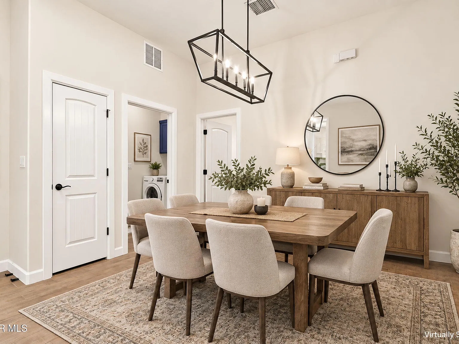 4 bed, 2.0 bath, 1707 sqft, $2,300 — Photo 4