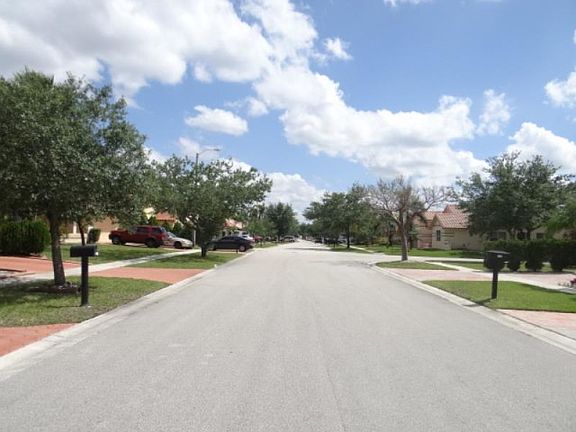 5th image of 1300 NW 161st Ave