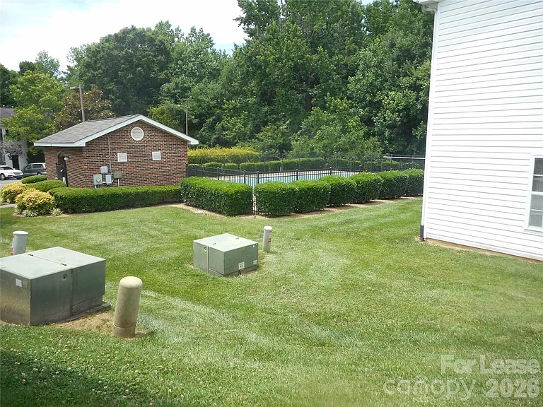 2421 Ryerson Ct — Photo 7