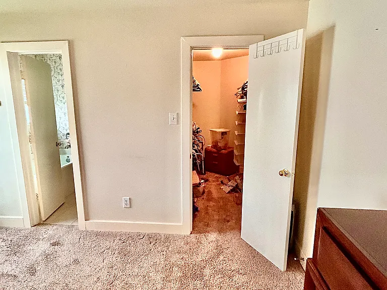20839 Settlers Lake Cir N — Photo 18