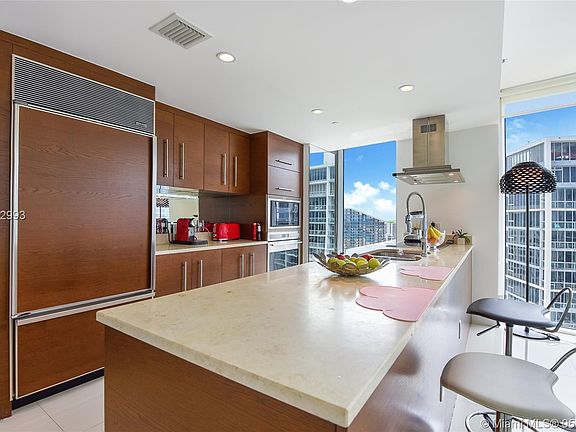 2nd image of 495 Brickell Ave APT 4811