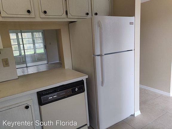 5th image of 5841 NW 61st Ave APT 208