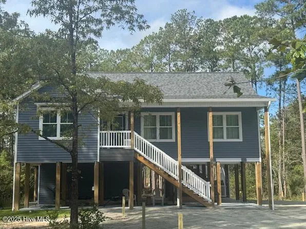 1311 Blackbeard Drive, Oriental, NC 28571