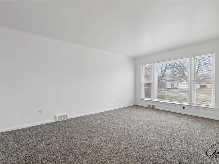 Puritan Manor — Photo 32