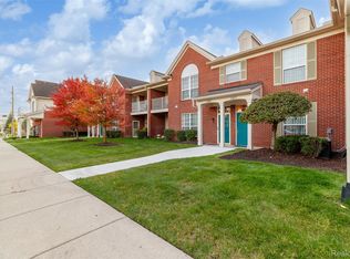 29675 Nottingham Cir, Livonia, MI 48152