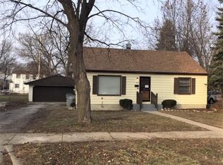3000 W Oriole Dr, Milwaukee, WI 53209