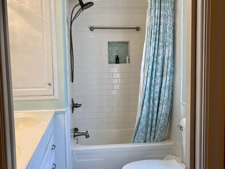 833 Main St #B — Photo 11