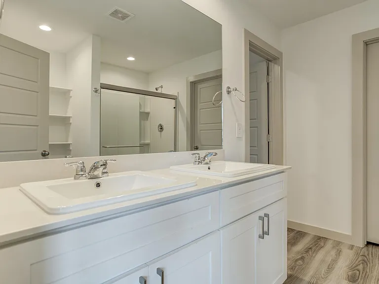 25 Wilshire Blvd — Photo 16