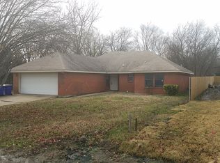 2713 Henry Rd, Lancaster, TX 75134