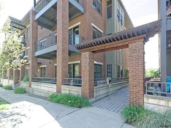 3rd image of 30 Whistler Ct Unit 221