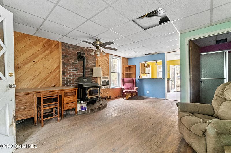 2nd image of 17 Pearce Lane
