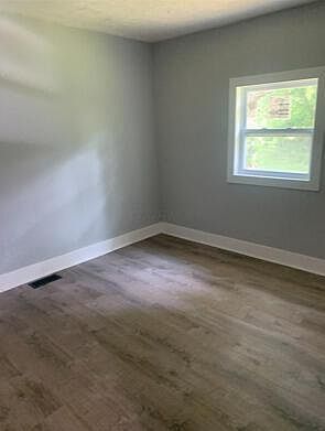 4th image of 3463 Rohr Rd