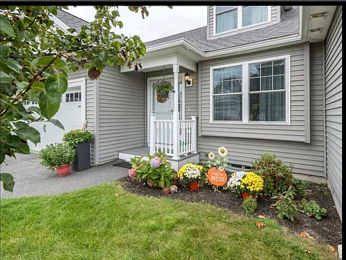 19 Stratford Village Dr Photo 1
