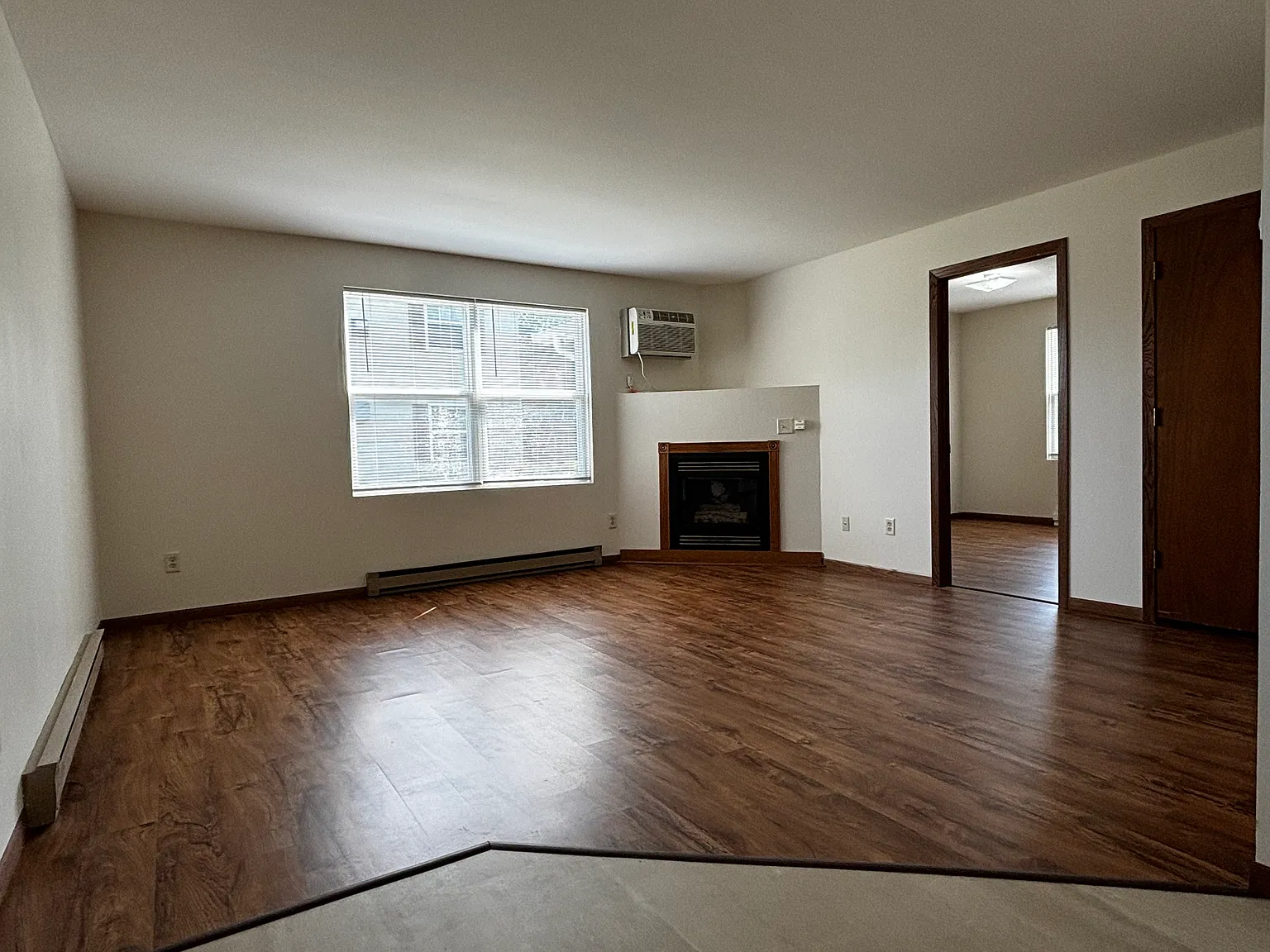 2 bed, 750 sqft, $795 — Photo 3