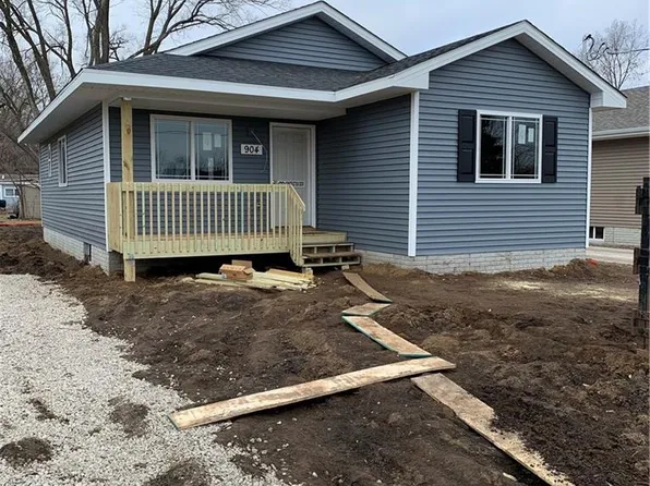 904 SE 27th Ct, Des Moines, IA 50317